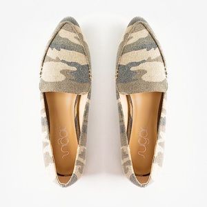 Sugar Amore Camouflage Pointed Toe Basic Loafer. Sz 7.5